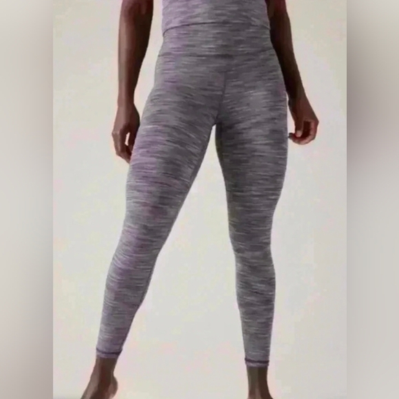 Athleta Pants - NWT Athleta Transcend Textured 7/8 Tight Legging XL